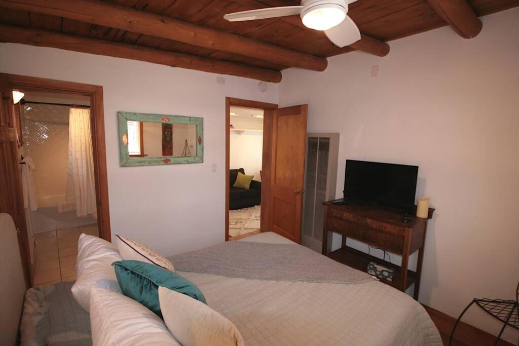 Galisteo Getaway - Courtyard - Near Railyard Villa Santa Fe Exterior photo